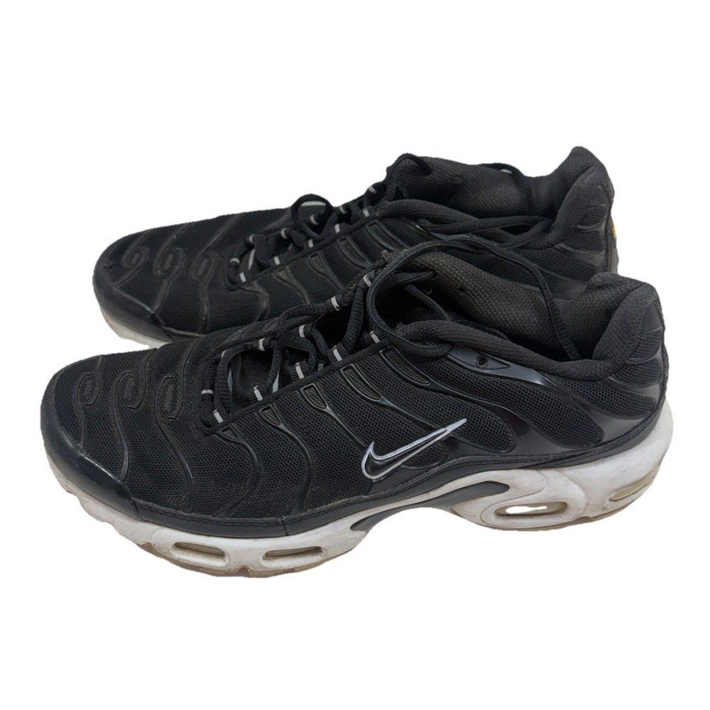 Nike Air Max Plus Shoes Womens Sz 9.5 Black White Tuned Air DM2362-001 Running